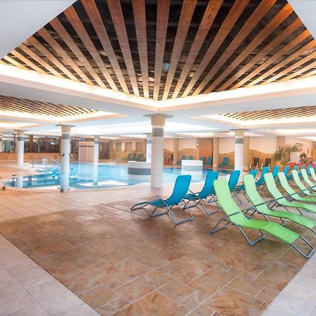 Aquarell Hotel Cegled Ngoại thất bức ảnh