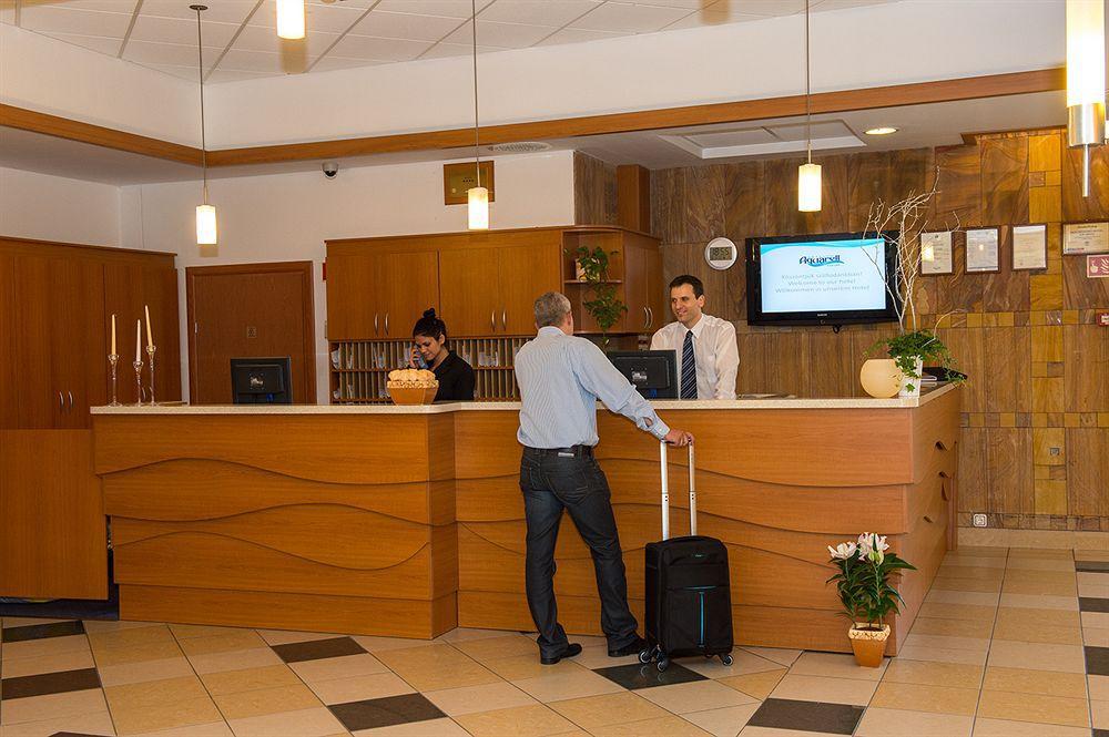 Aquarell Hotel Cegled Ngoại thất bức ảnh