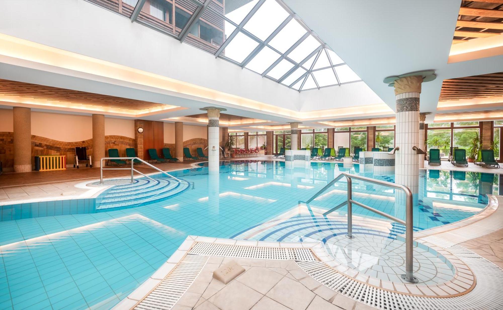Aquarell Hotel Cegled Ngoại thất bức ảnh