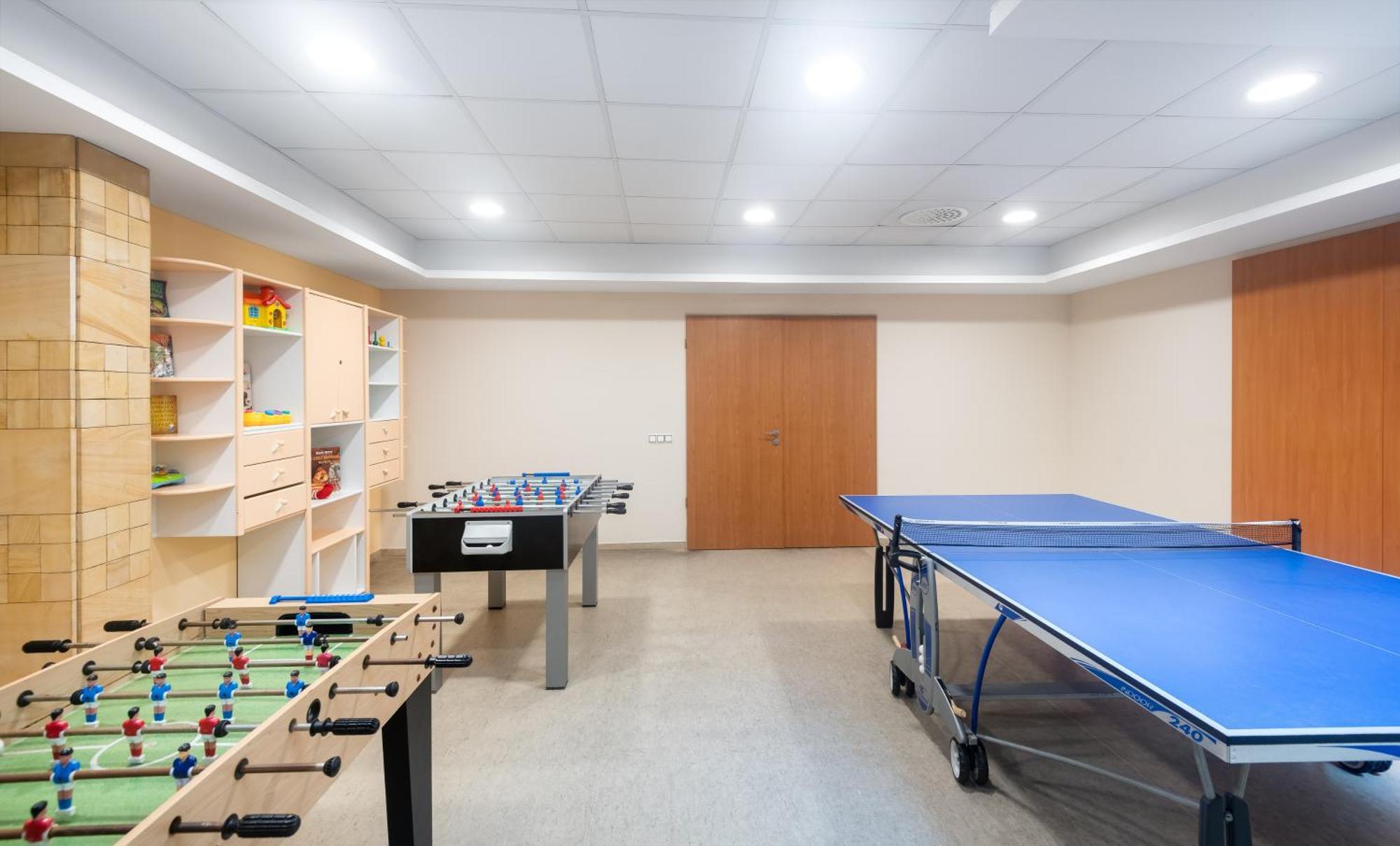Aquarell Hotel Cegled Ngoại thất bức ảnh